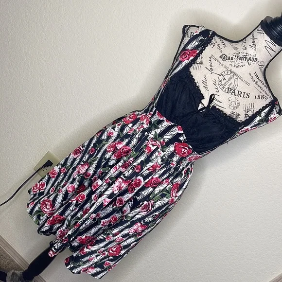 Hot Topic Wednesday Addams Meets Floral - Picture 4 of 9